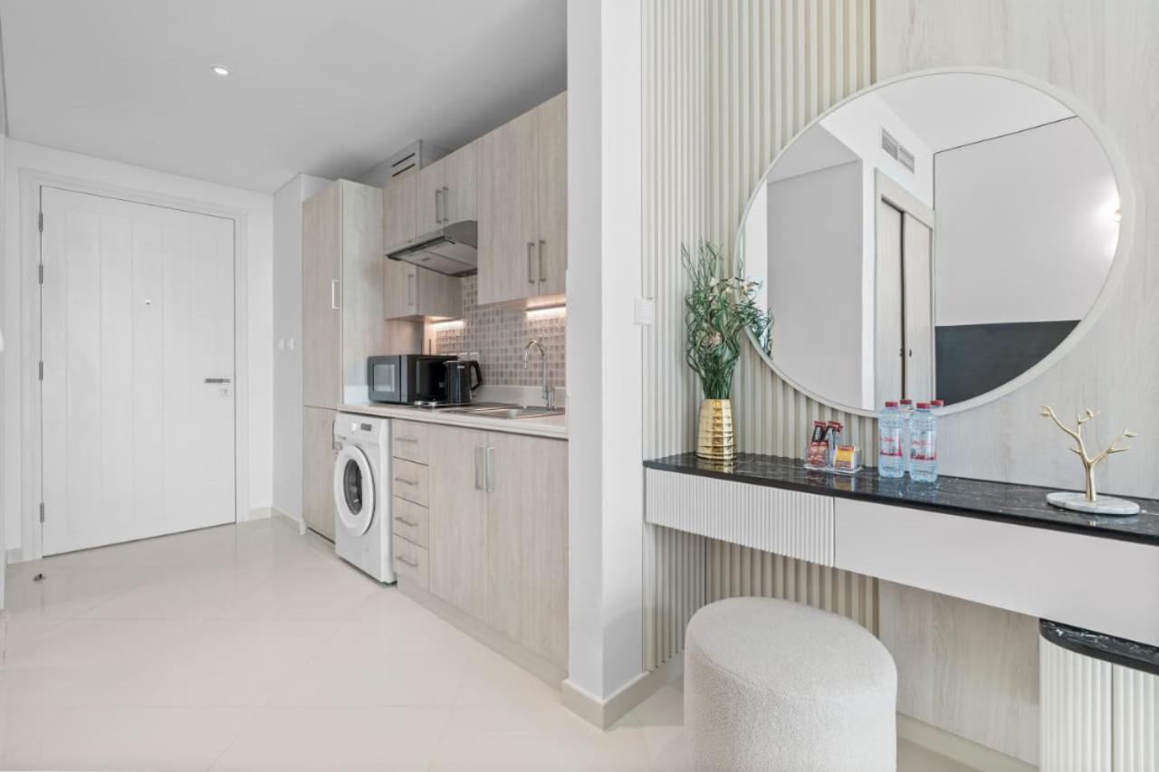 Cozy With Access -palm Jumeirah