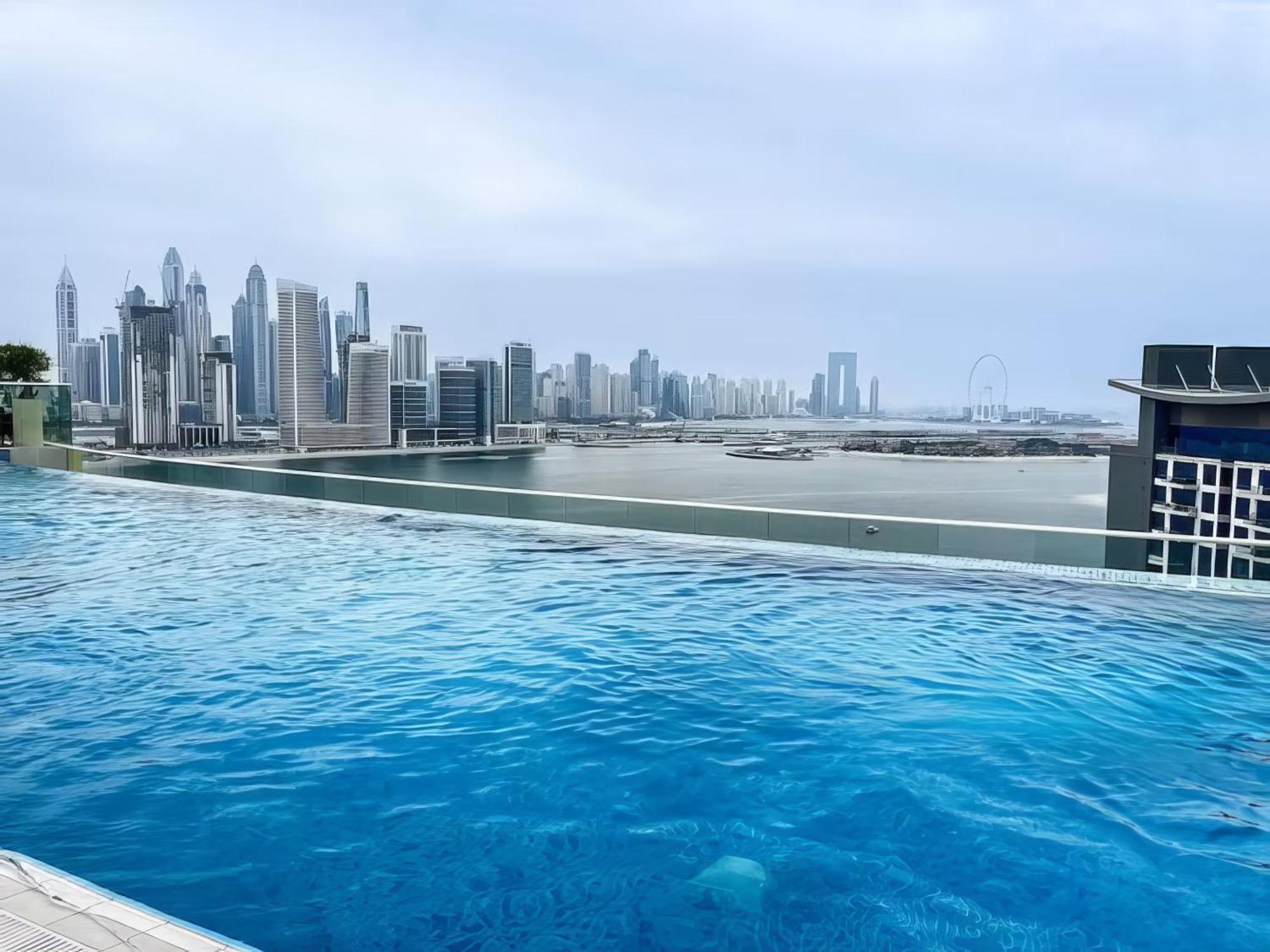 Cozy With Access -palm Jumeirah Apartment Dubai