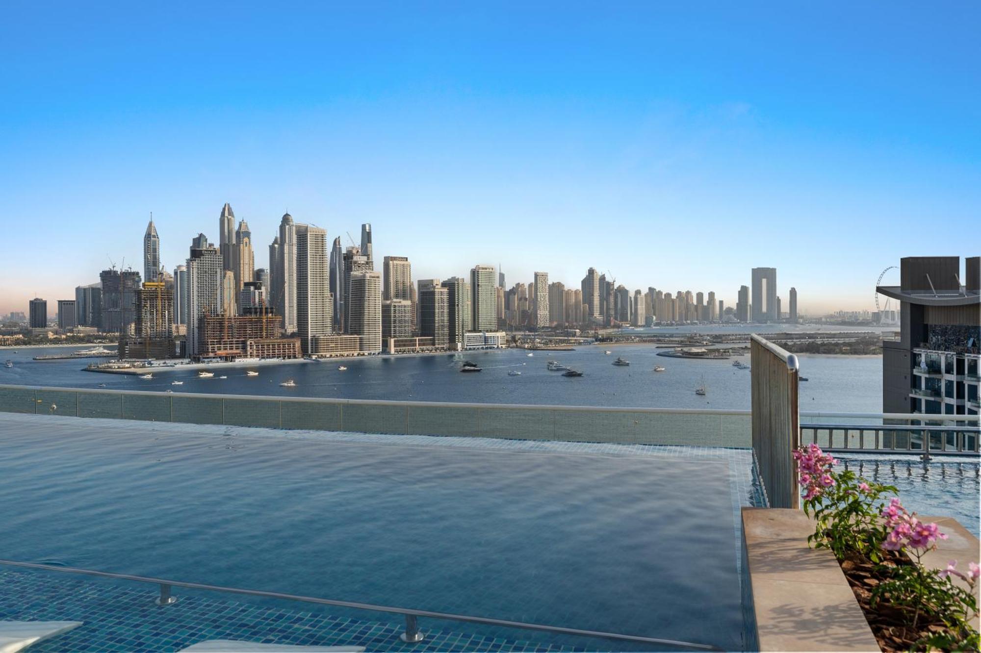 Cozy With Access -palm Jumeirah Apartment